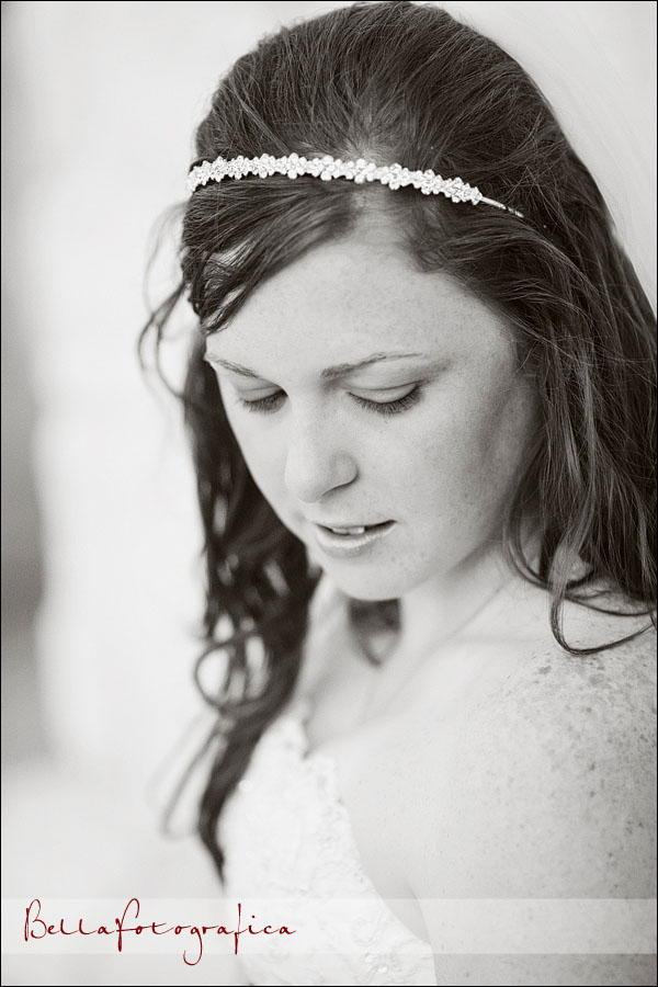 black and white bridal photos