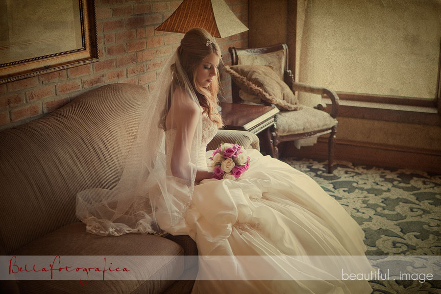 neches room bridal session