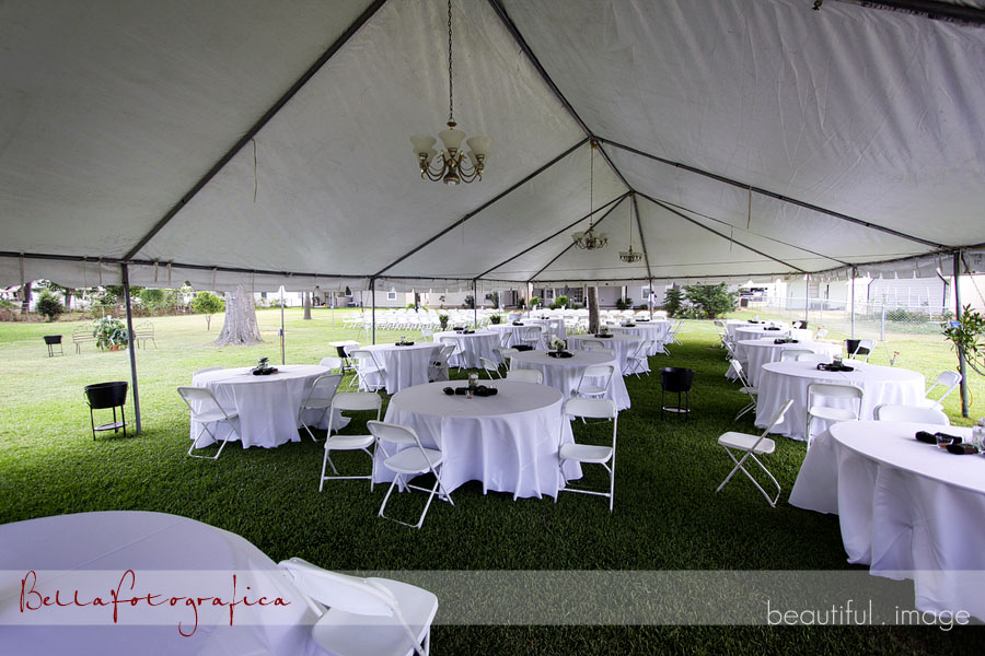 Nederland Texas outdoor wedding tent