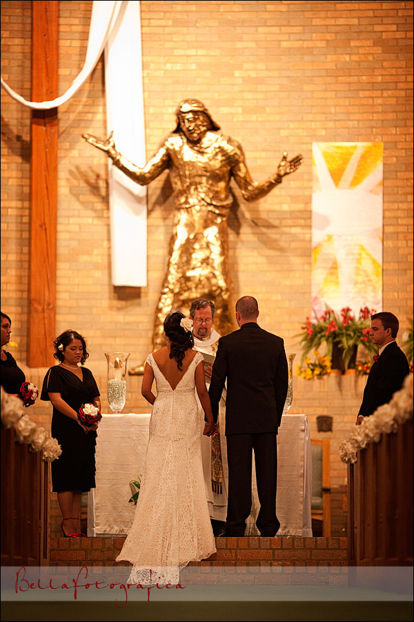 bride and groom wedding prayer