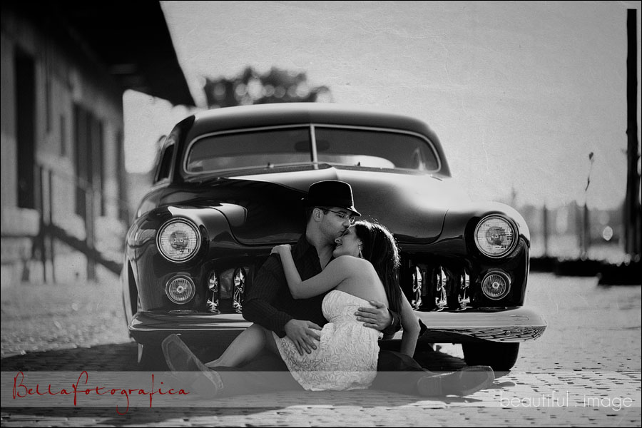 engagement photos with a car