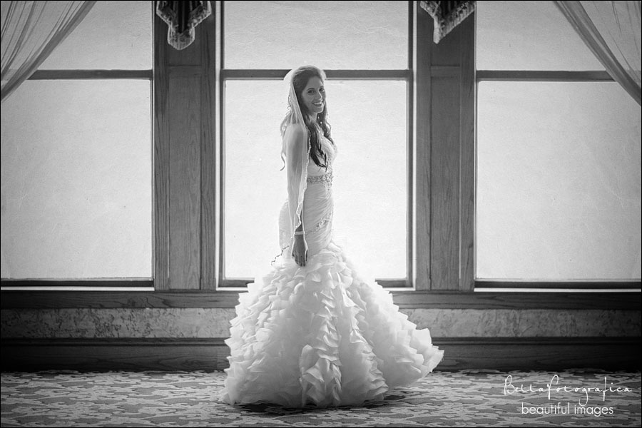 bridal portraits the neches room Beaumont Texas
