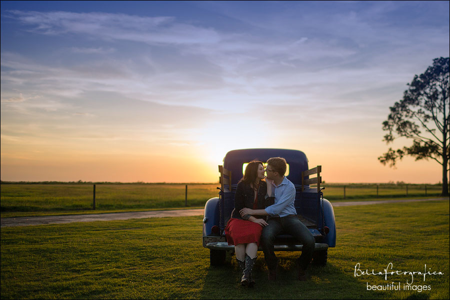 bauer ranch engagement photos winnie Texas